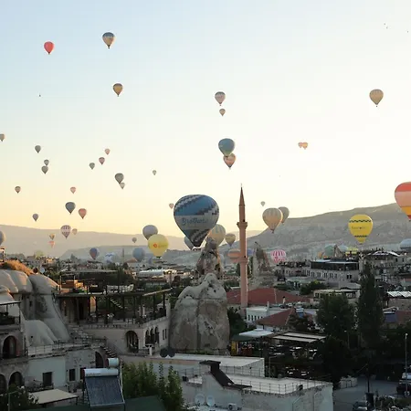 Caverna Premium Caves 酒店 *