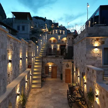 Caverna Premium Caves ギョレメ