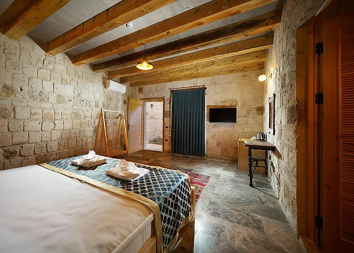 Caverna Premium Caves Hotel *