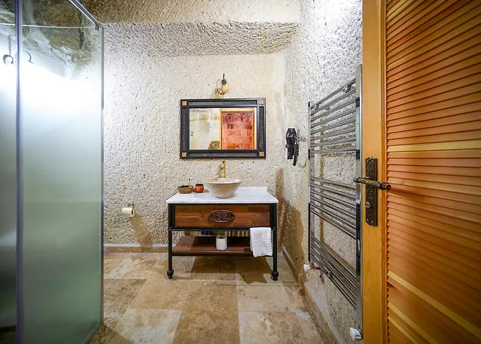 Caverna Premium Caves Hotel *